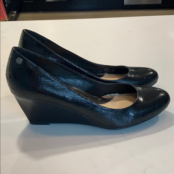 Calvin Klein black snake Saxton wedge heels - Picture 4 of 7